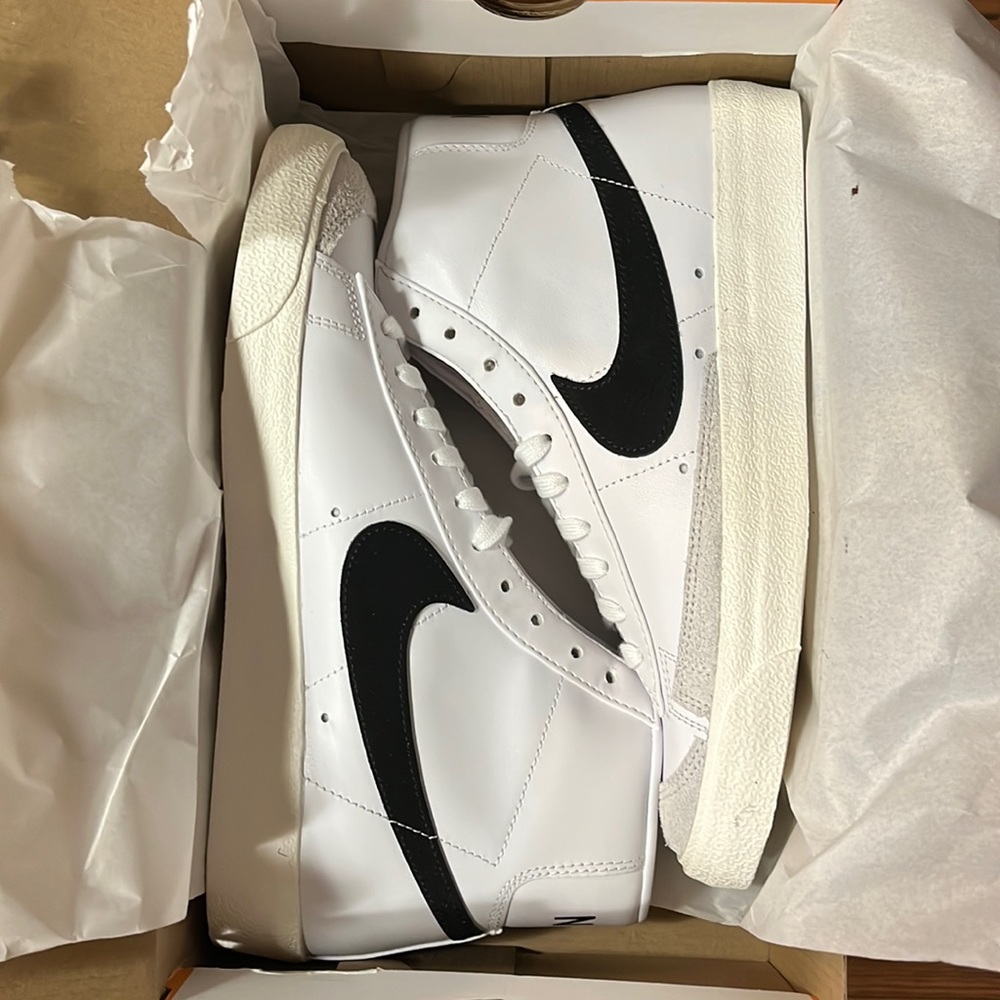BRAND NEW Nike Blazers